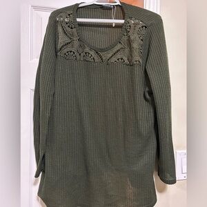 Green Bloomchic shirt- never worn
